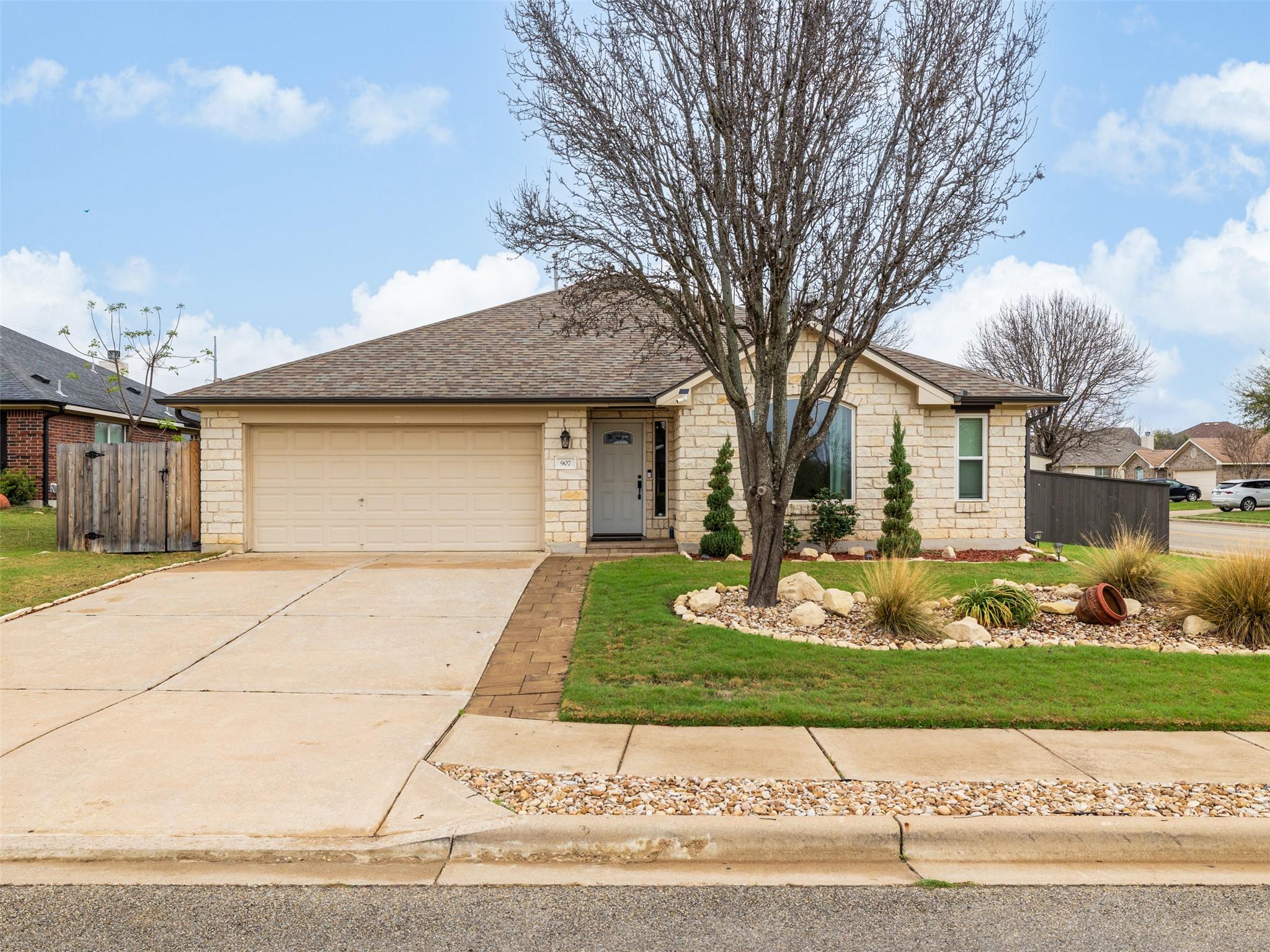 907 Ridgemont, Leander, TX 78641 — photo 1