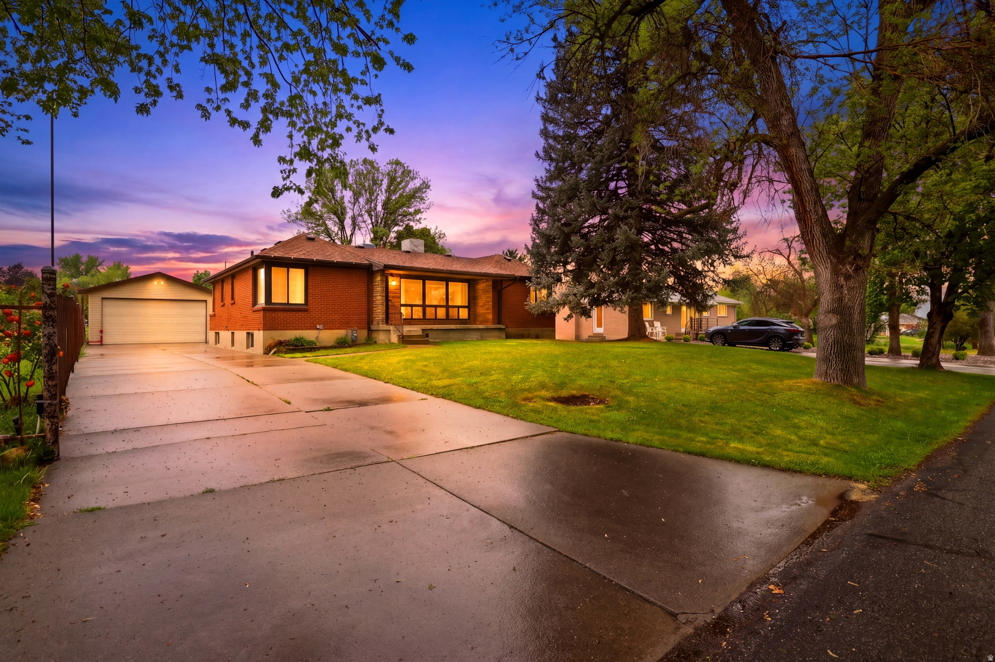 2252 E 6450 S, Cottonwood Heights, UT 84121 — photo 1