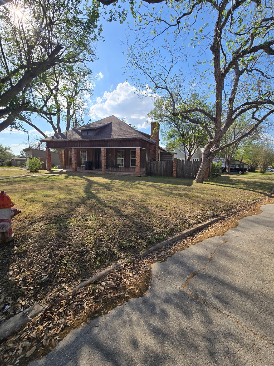 501 Green, Rockdale, TX 76567 — photo 1