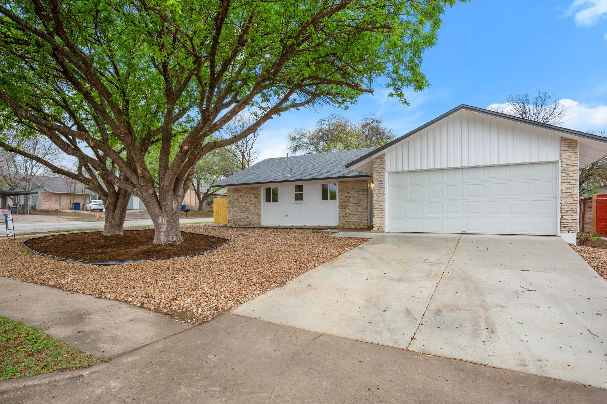 2100 Deadwood, Austin, TX 78744 — photo 1