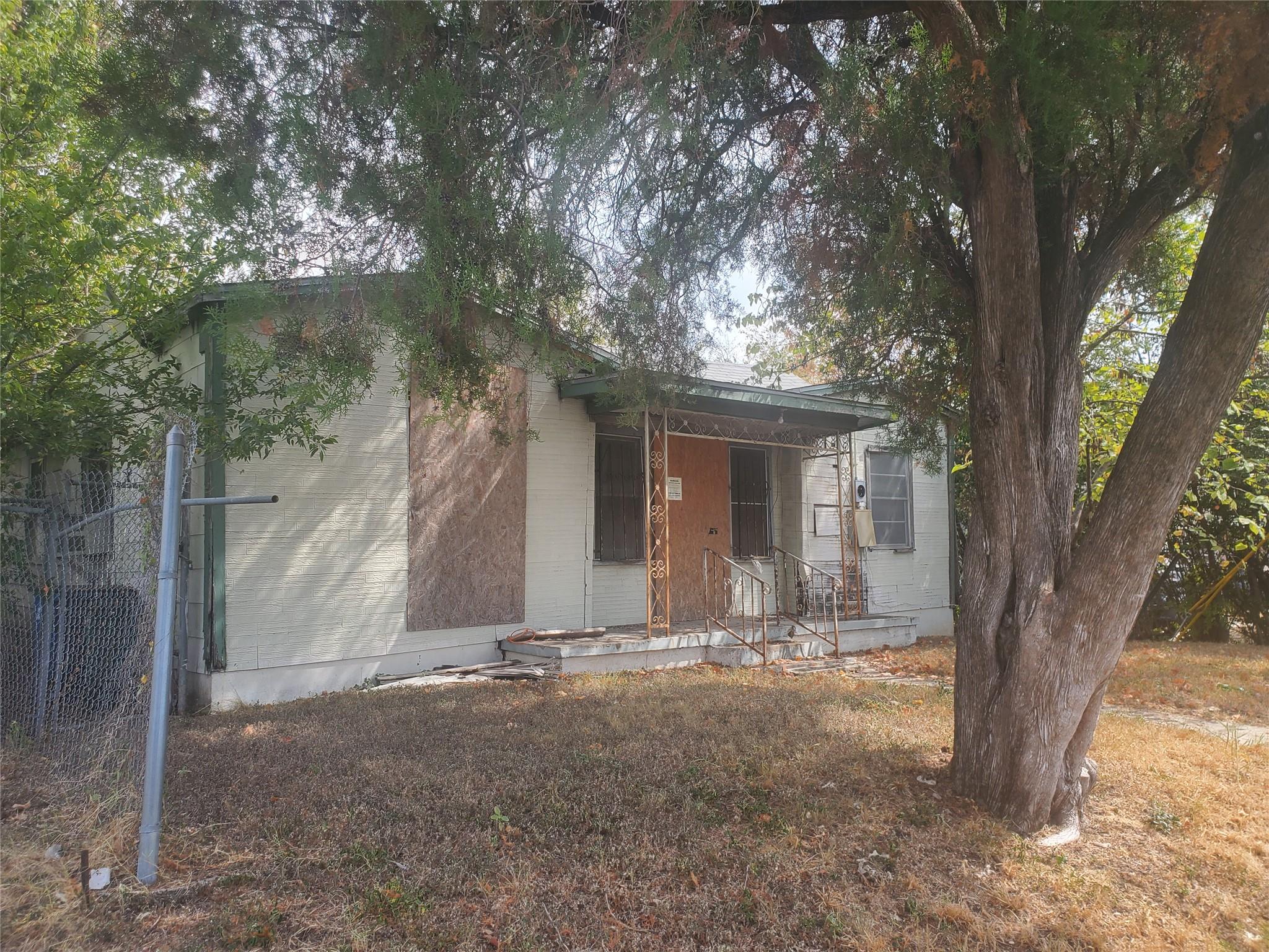 1805 McKinley, Austin, TX 78702 — photo 1