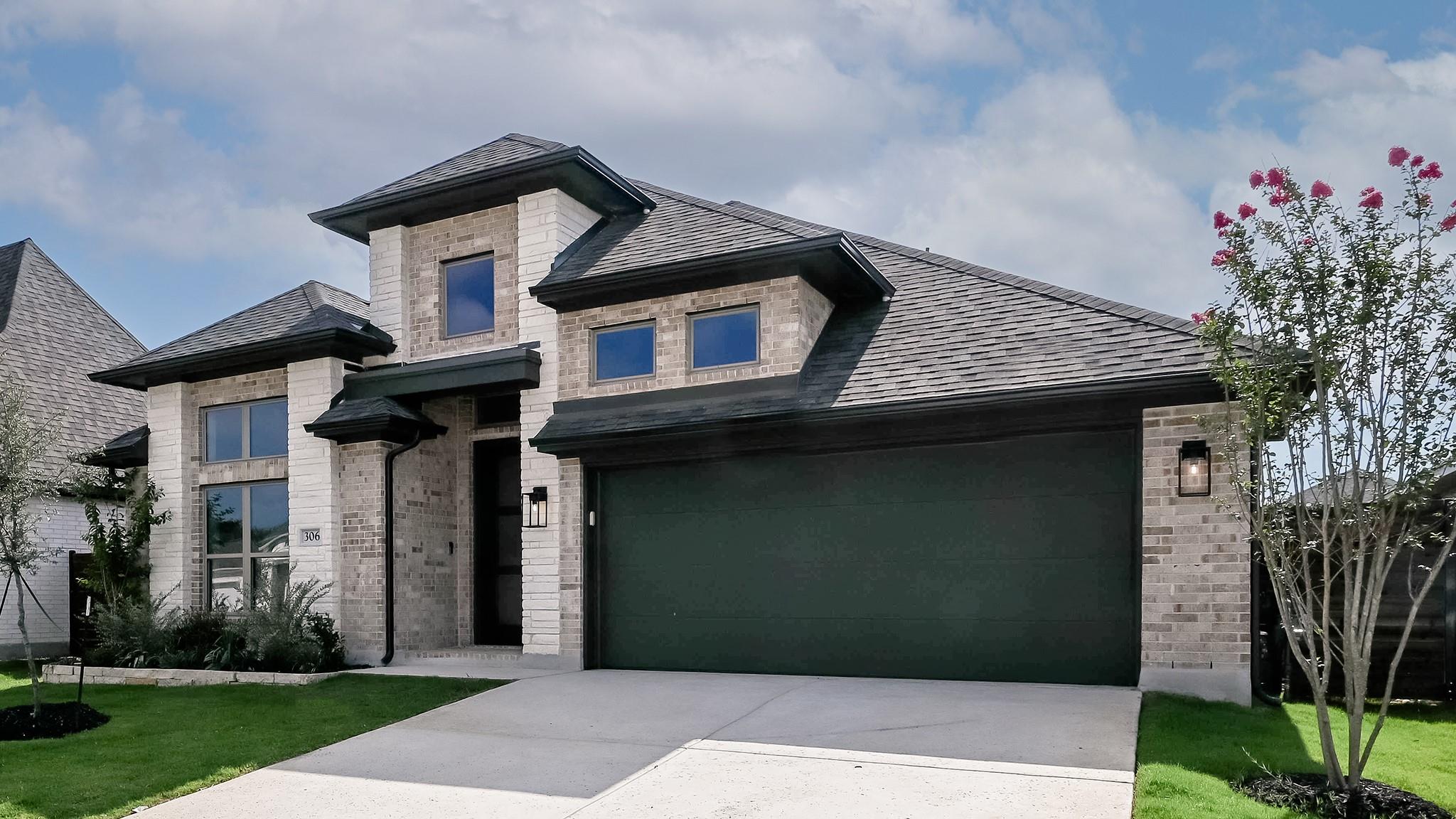 306  Foxfire Cv