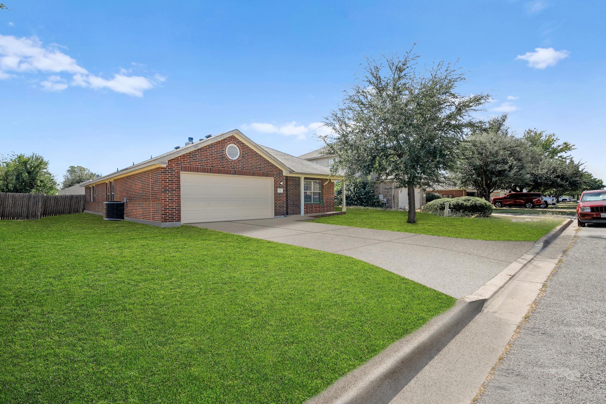 114 Gainer, Hutto, TX 78634 — photo 1