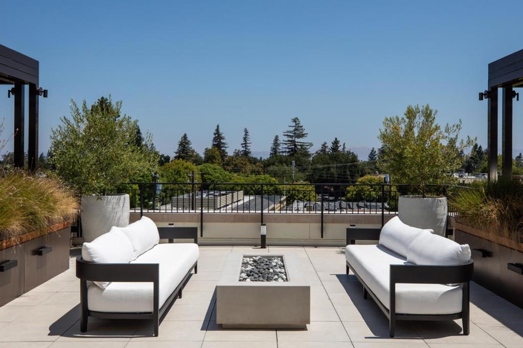 450 FIRST 108, Los Altos, CA 94022 — photo 1