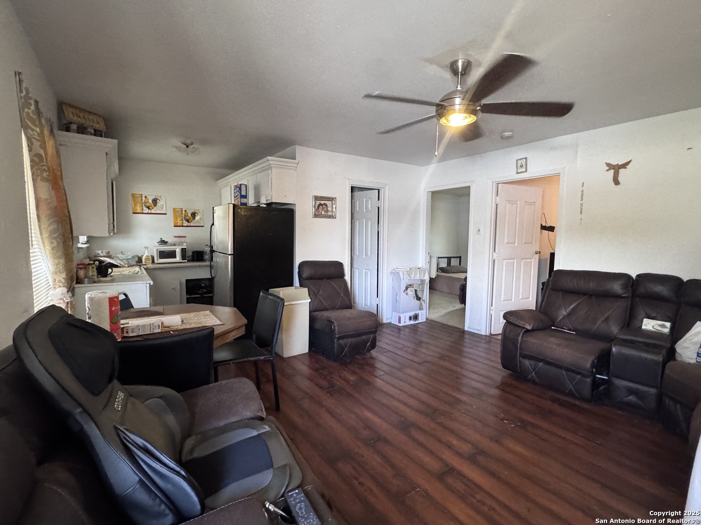110 Azucena, ,  78237 — photo 1