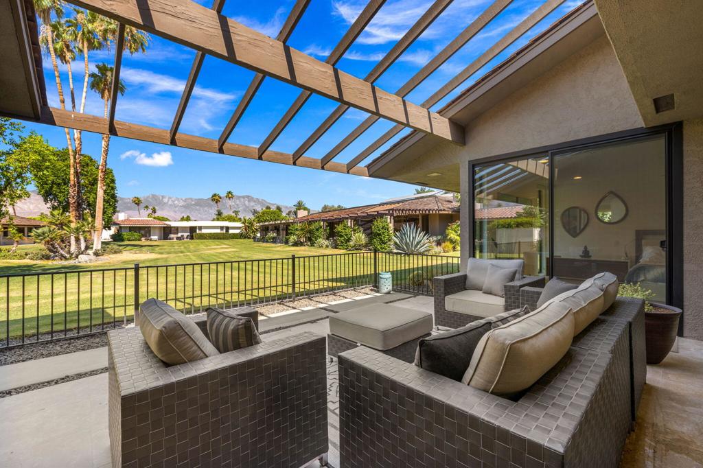 11 Whittier Court, Rancho Mirage, CA 92270 — photo 1