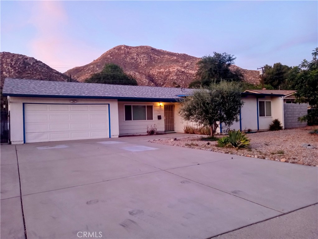 657 Glenhill Drive, Riverside, CA 92507 — photo 1