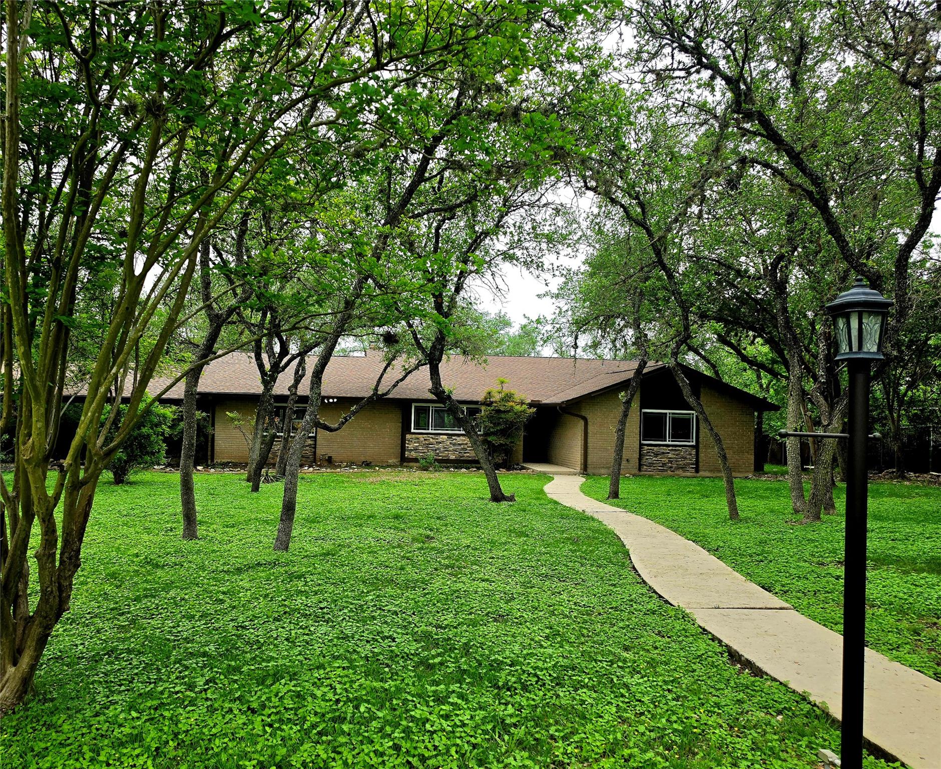 817 Willow Creek, San Marcos, TX 78666 — photo 1