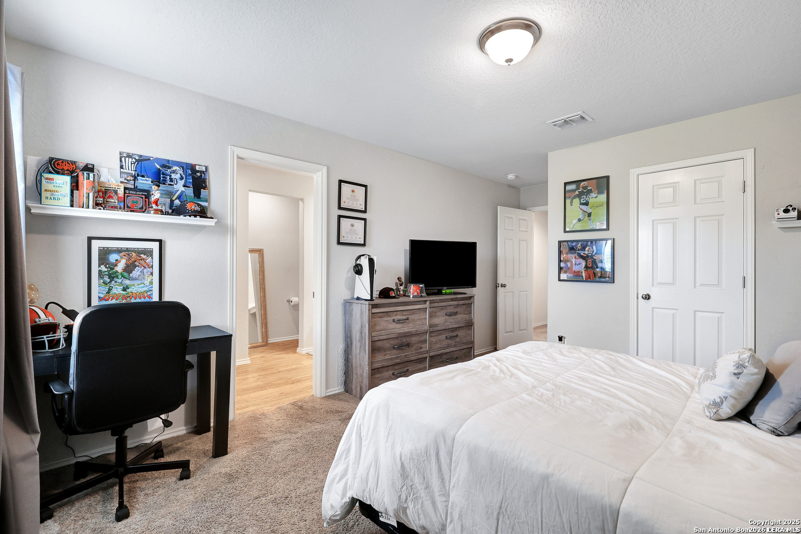 10514 LETUS OAK, ,  78223 — photo 1