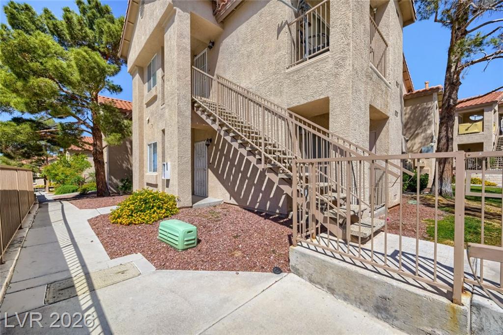 2110 Los Feliz Street 1036