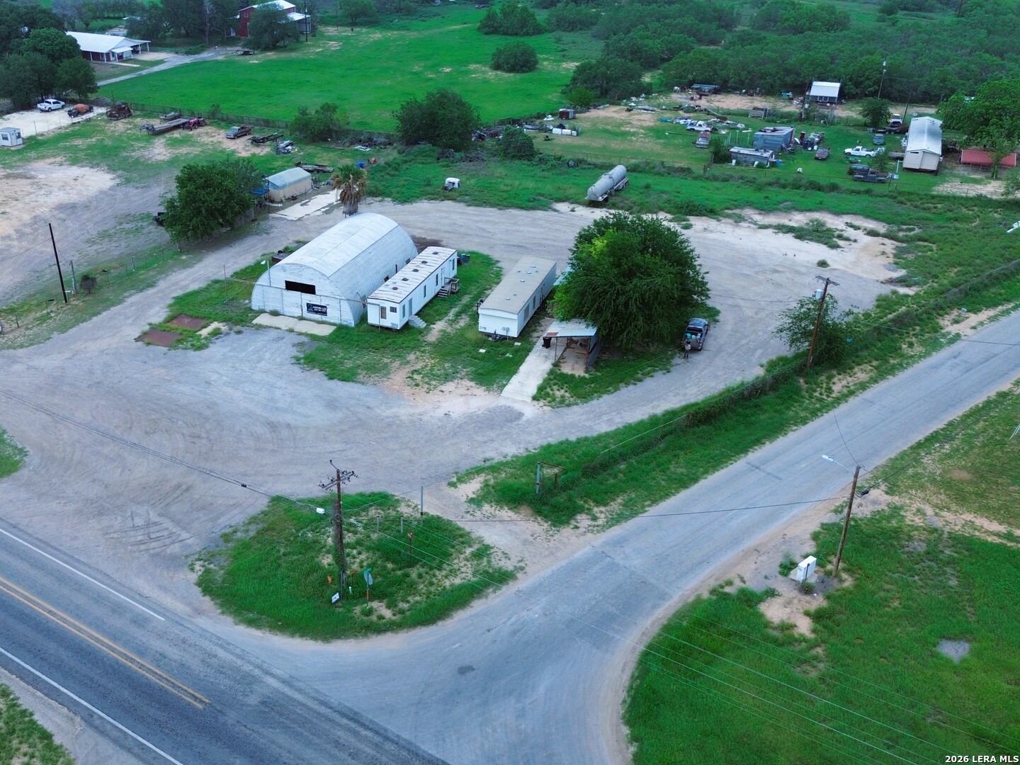 2098 E Fm 140