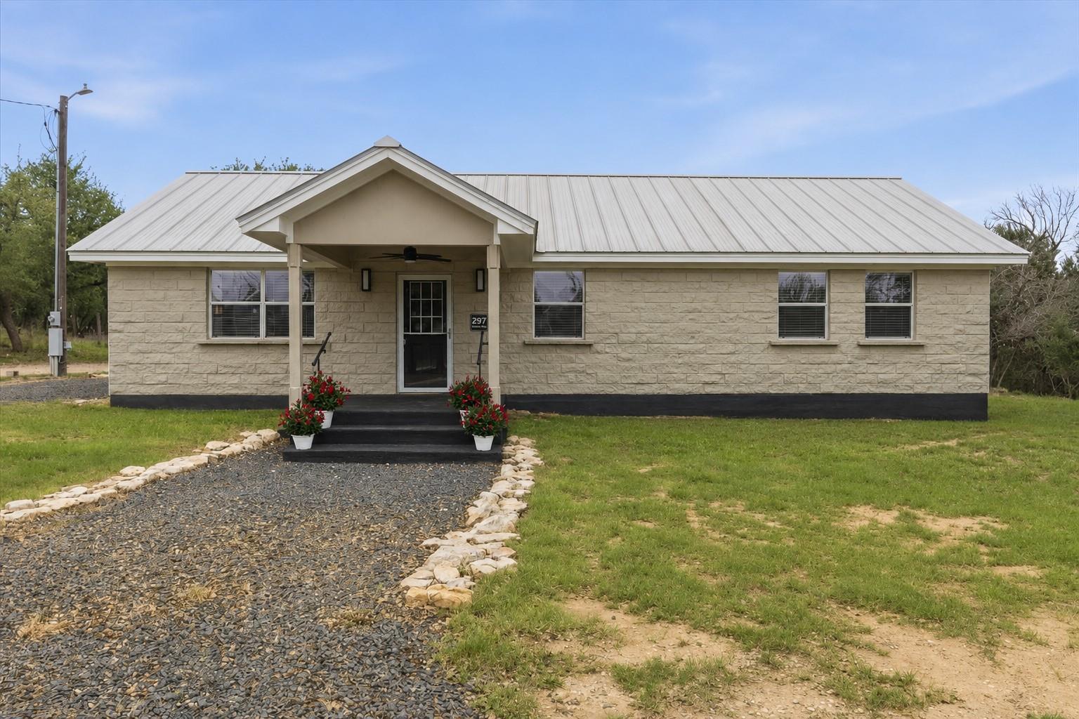 297  Robins Way