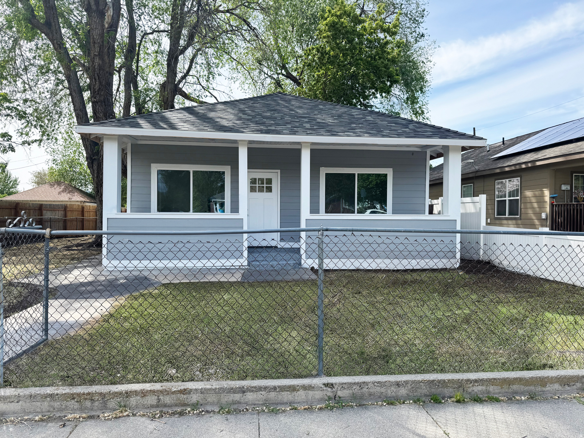 640 S NAVAJO ST