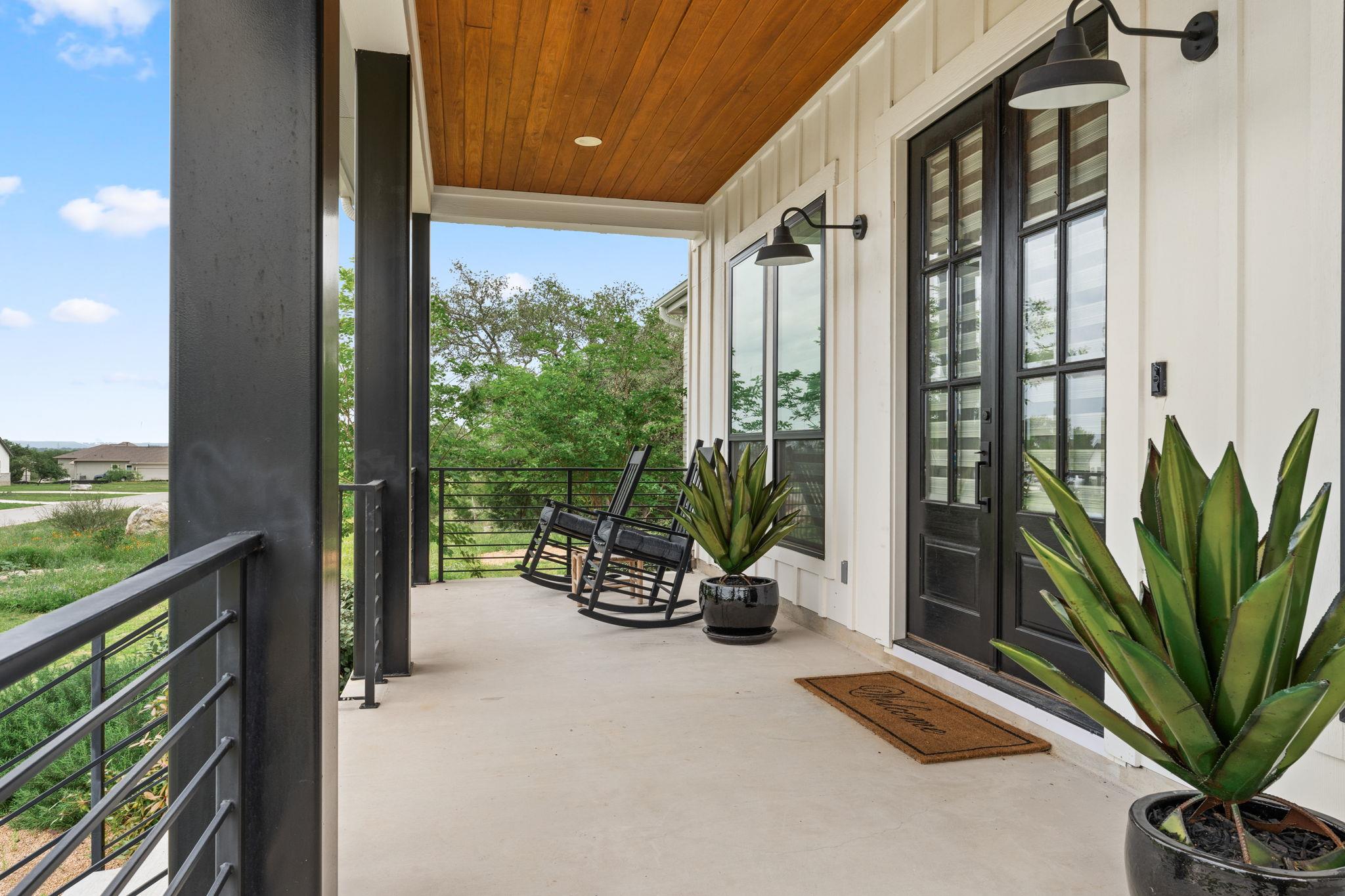 305 Spicewood Trails Dr, Spicewood, TX 78669 — photo 1