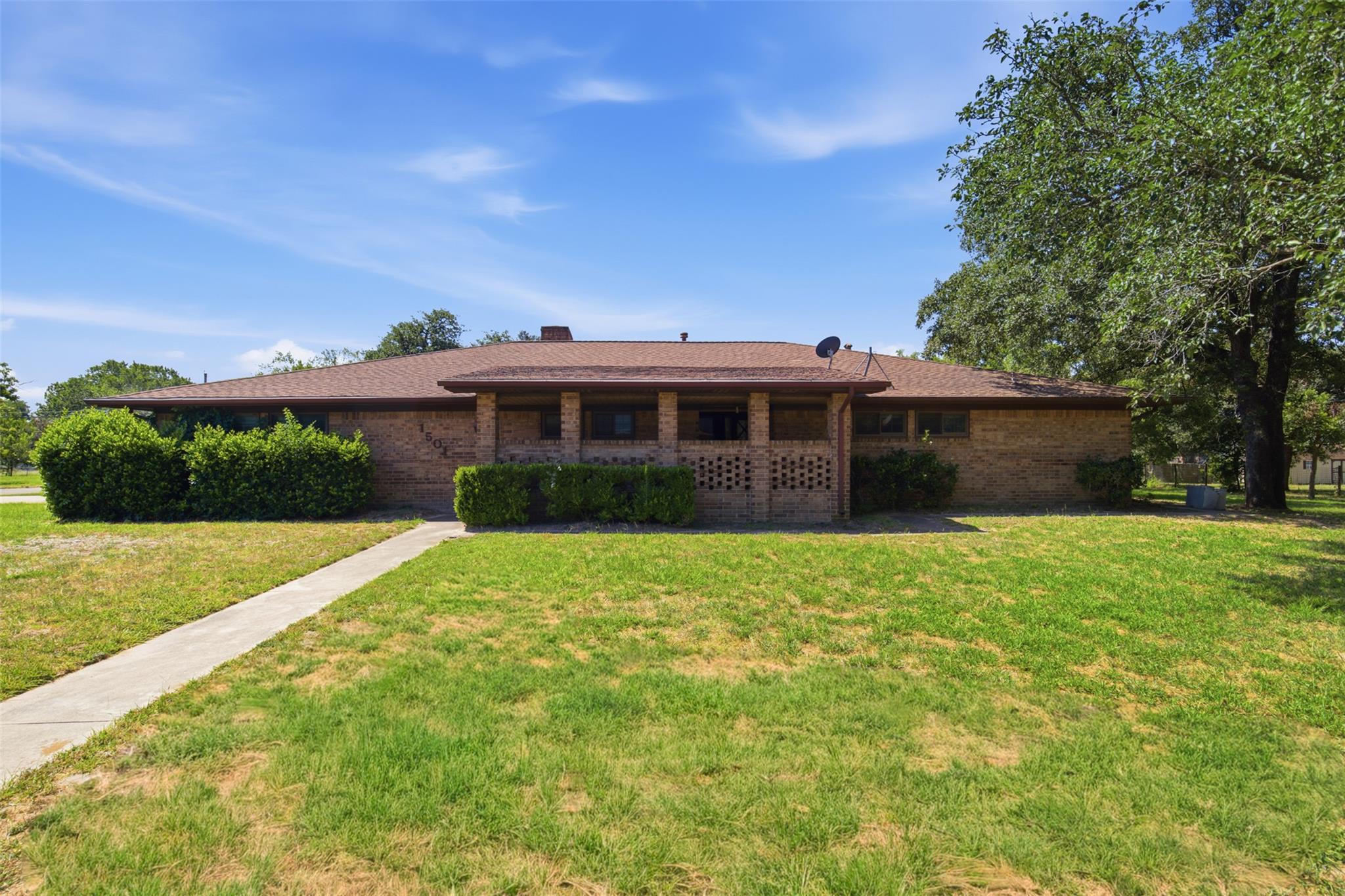 1501  Okelley Rd, Rockdale, TX 76567 — photo 1