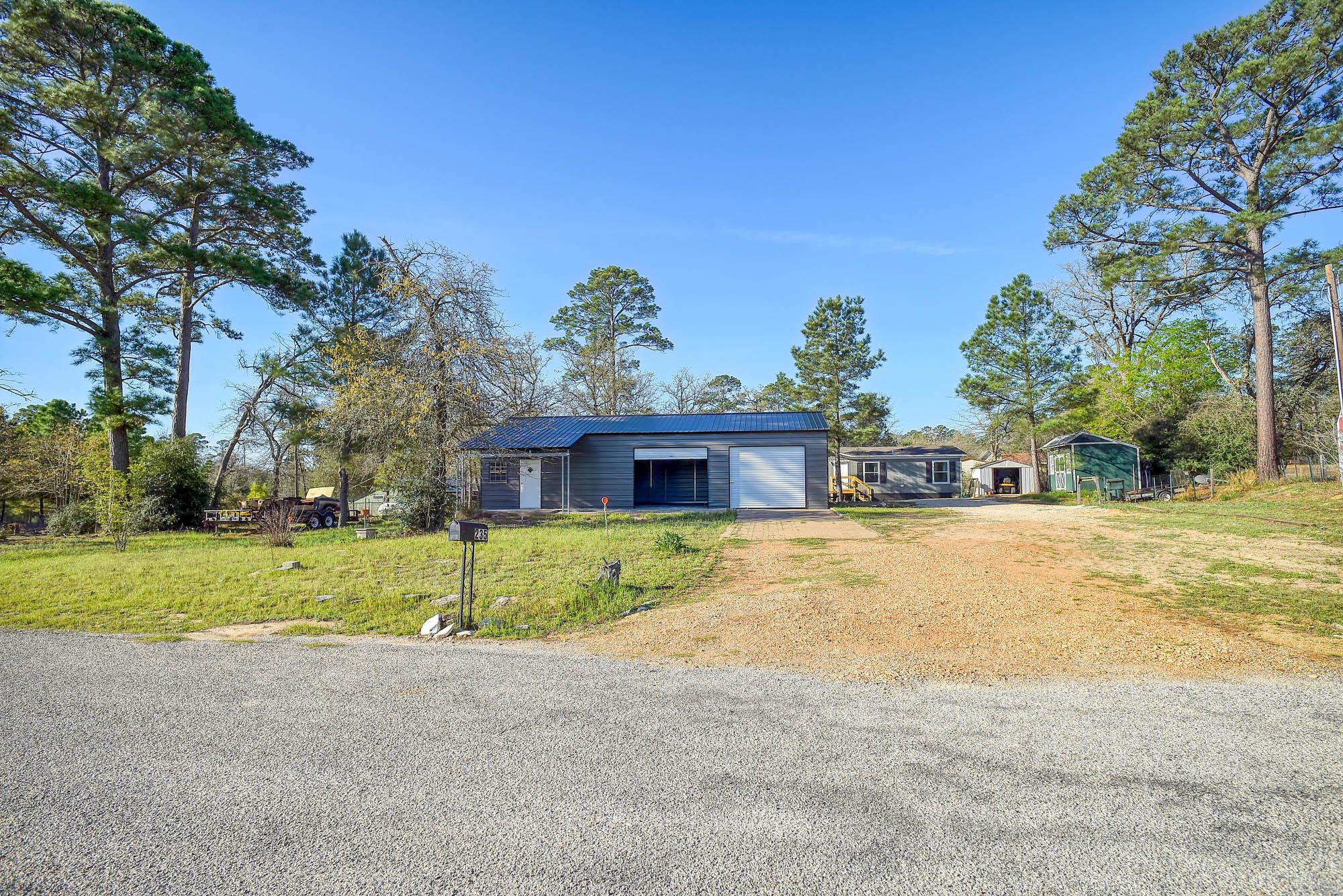 235  Pinehill Dr, Bastrop, TX 78602 — photo 1