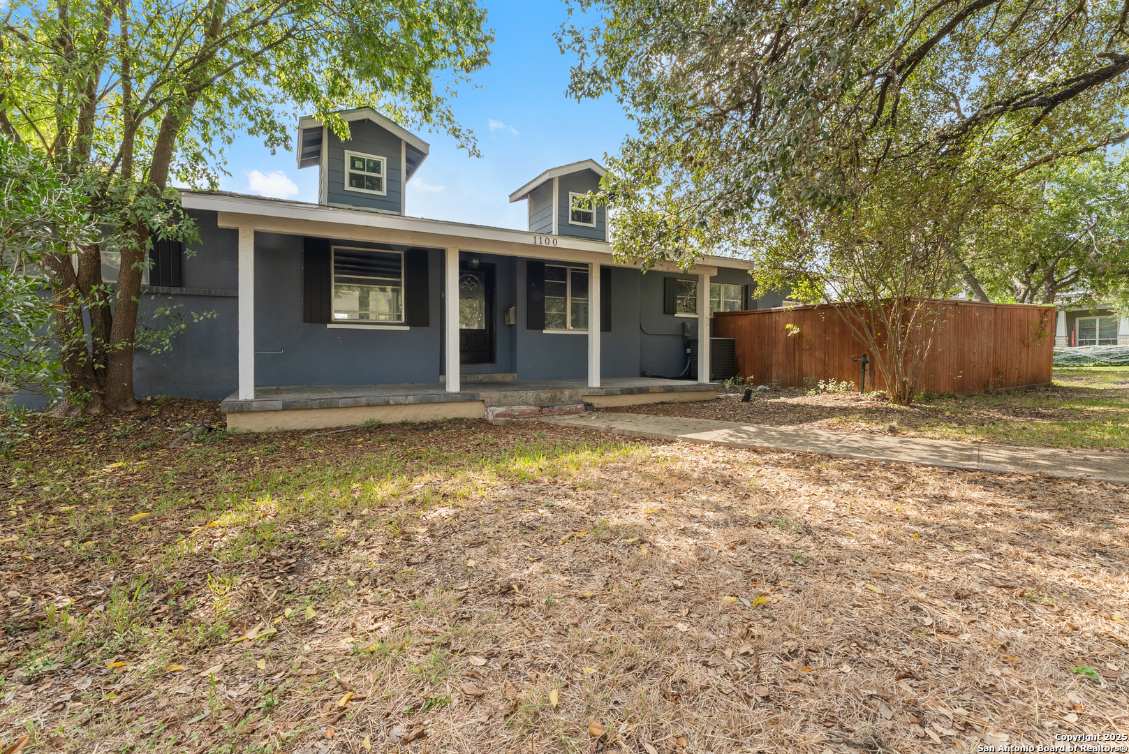 1100 GARRATY RD, Terrell Hills, TX 78209 — photo 1