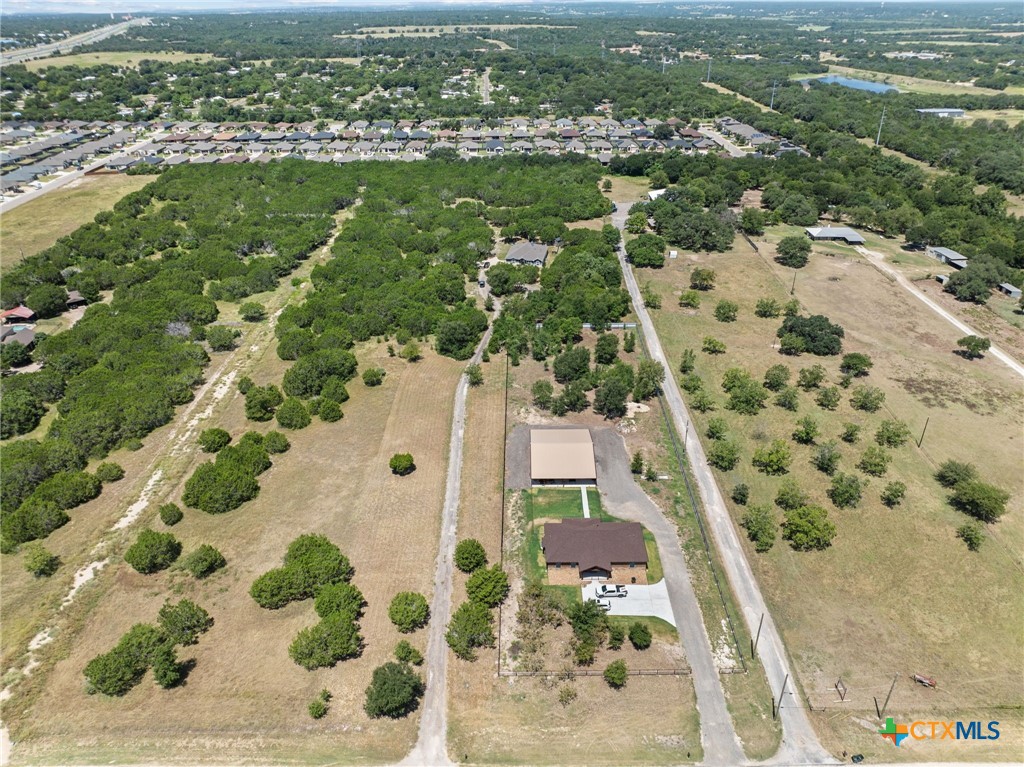 614 S Wheat Road, Belton, TX 76513 — photo 1