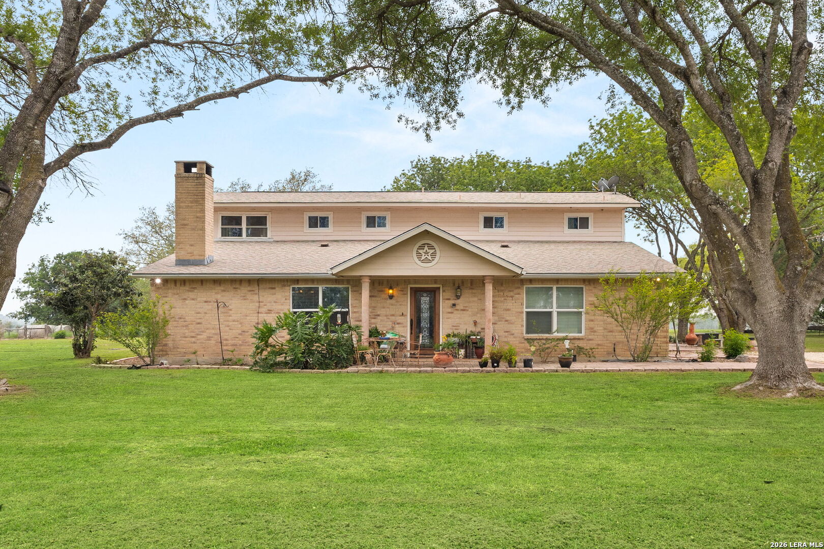350 Ullrich, Marion, TX 78124 — photo 1