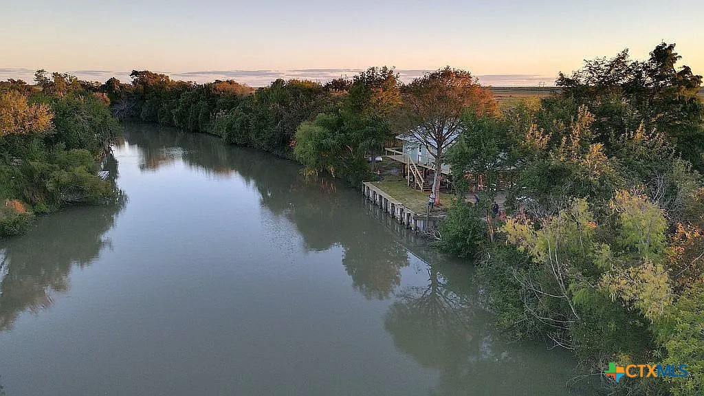 109 River Road, Tivoli, TX 77990 — photo 1