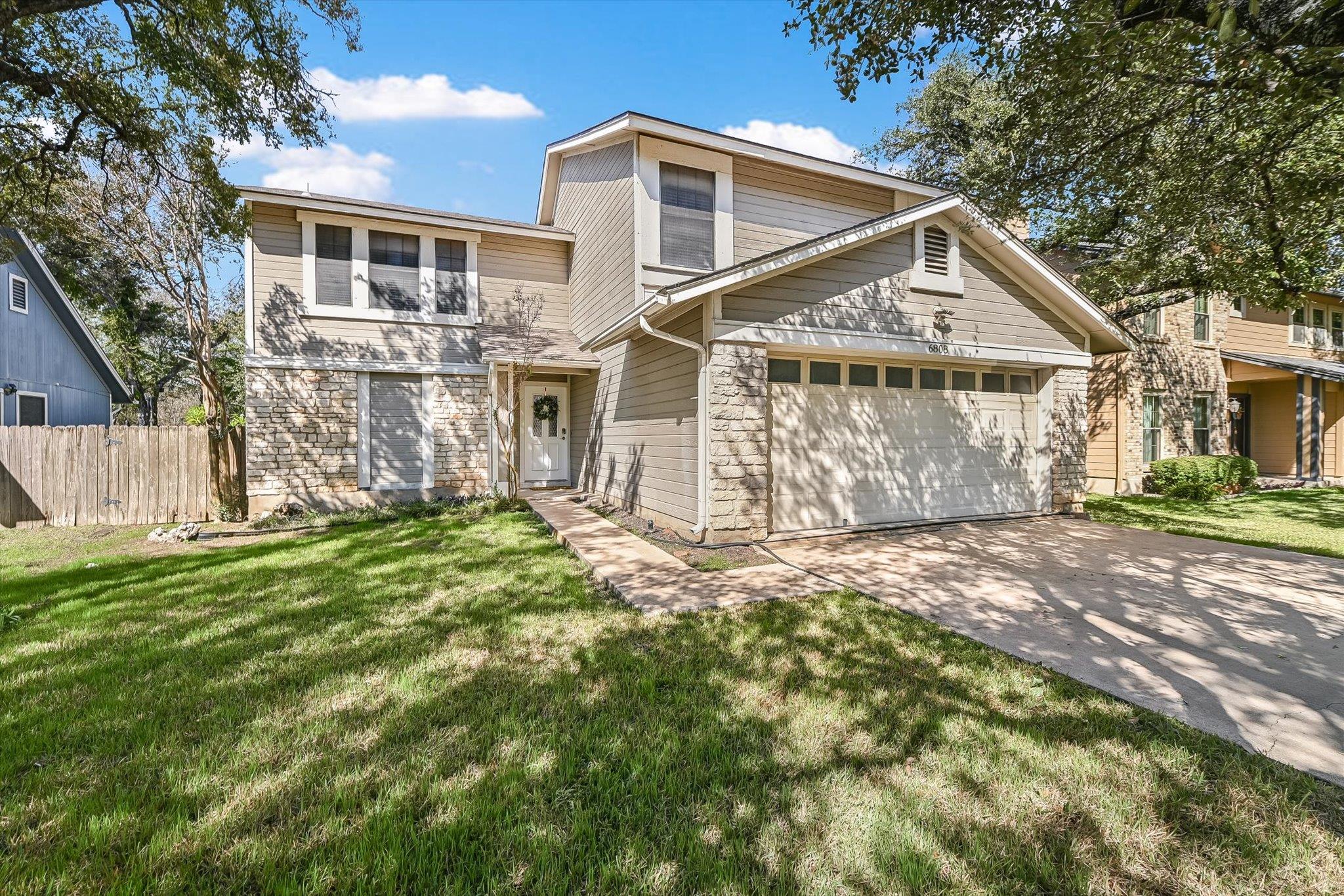 6808 Luckenbach