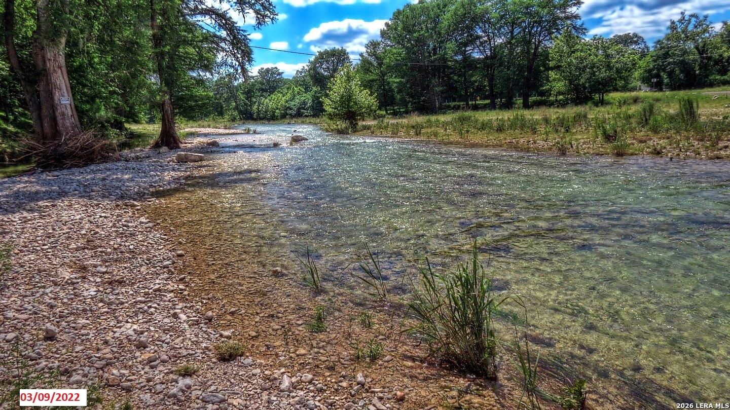 170 Johnny Seibert, Leakey, TX 78873 — photo 1