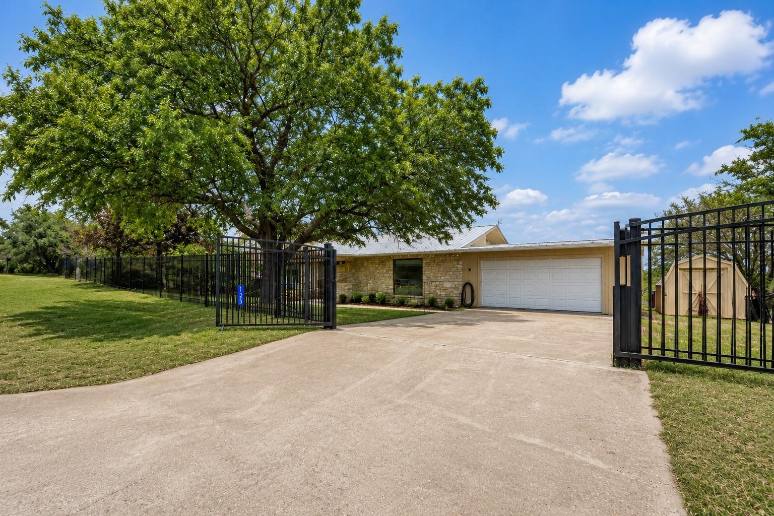 125 Winding Way, Sunrise Beach, TX 78643 — photo 1