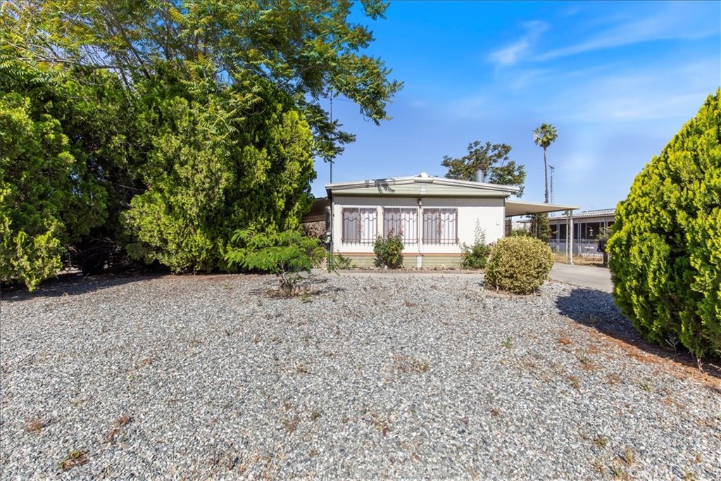 733 Haley Way, Hemet, CA 92543 — photo 1