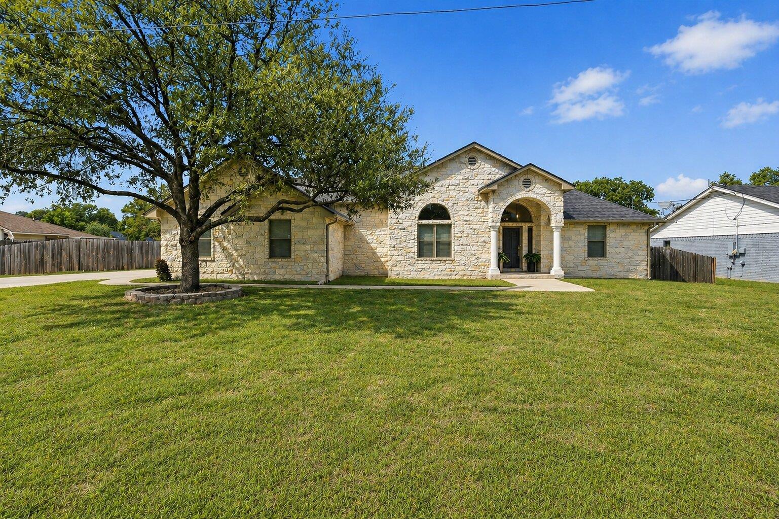 116 Puna, Bastrop, TX 78602 — photo 1