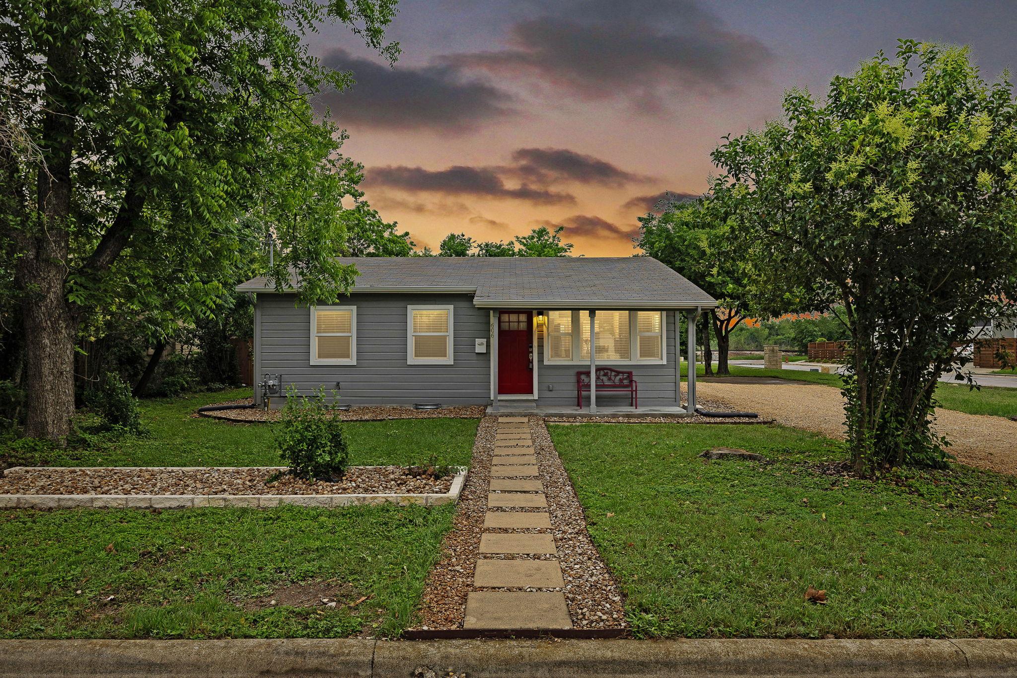 606 19th, Georgetown, TX 78626 — photo 1