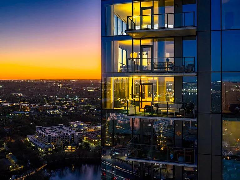 44 East, Austin, TX 78701 — photo 1