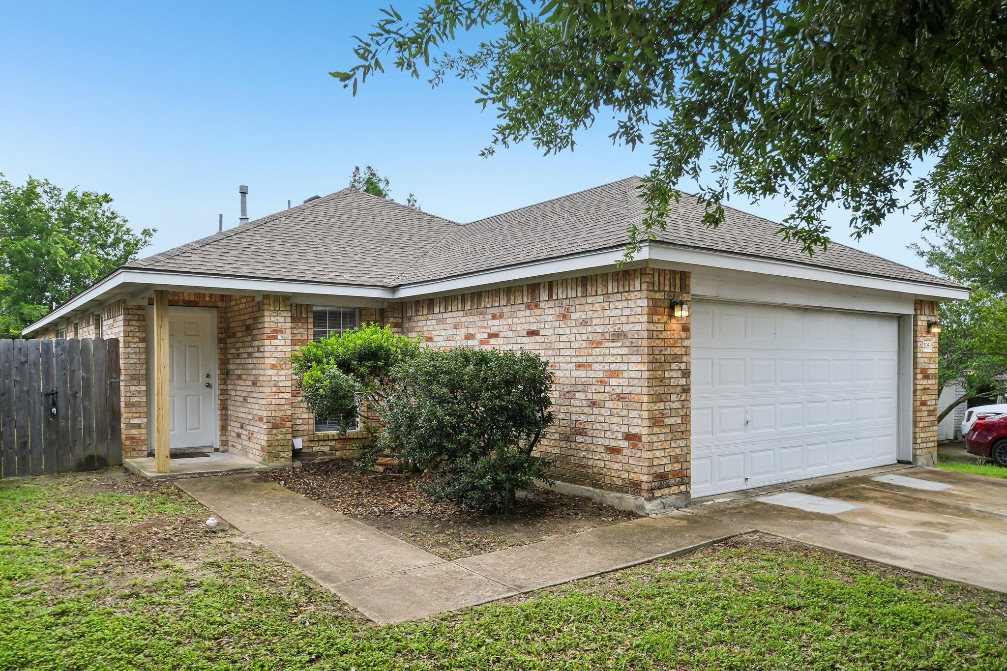 205 Cavalry, Elgin, TX 78621 — photo 1