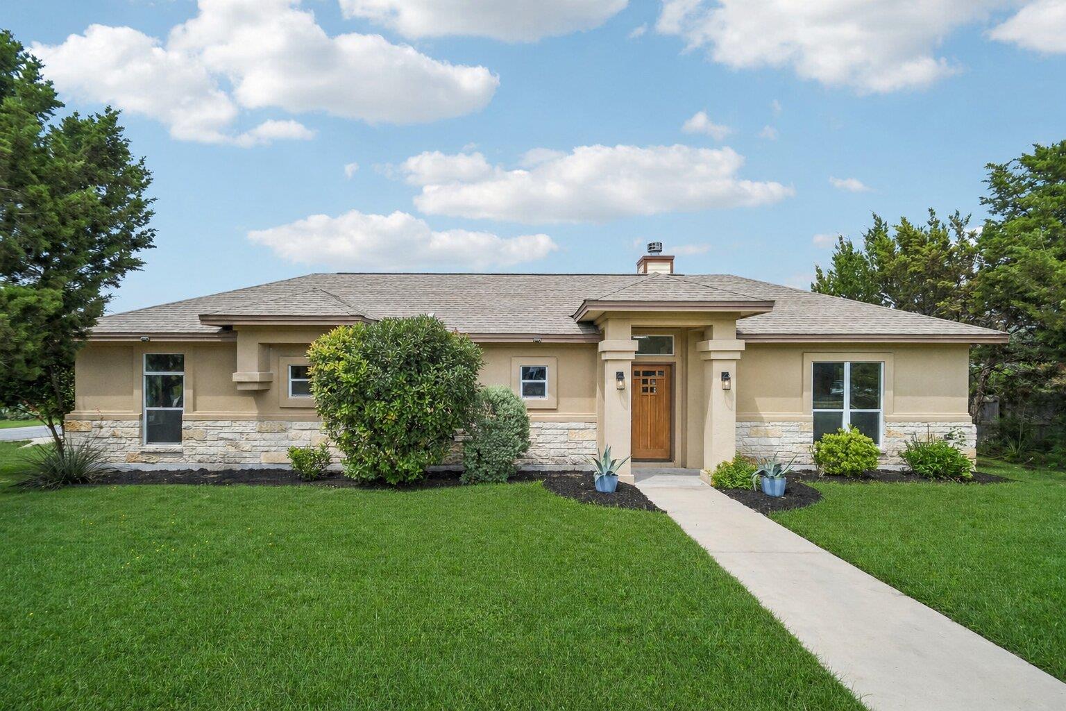 20800 Ridgeview, Lago Vista, TX 78645 — photo 1