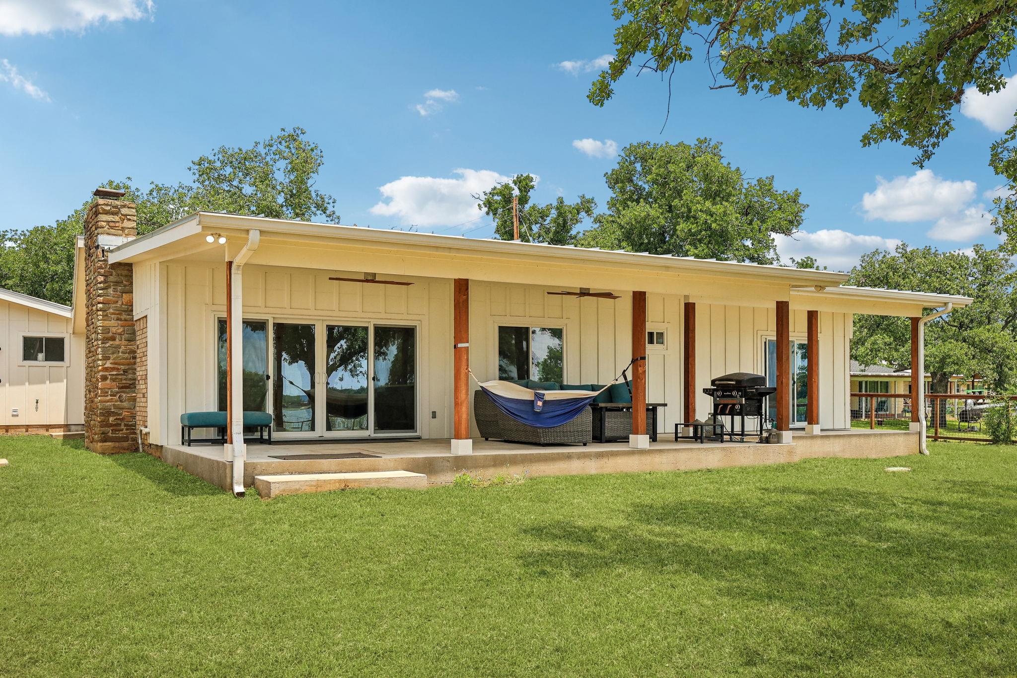 114 Agarita, Burnet, TX 78611 — photo 1