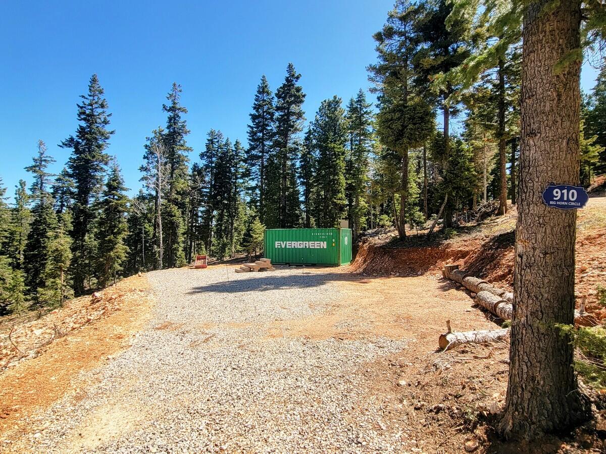 910 W Big Horn CIR, Duck Creek, UT 84762 — photo 1