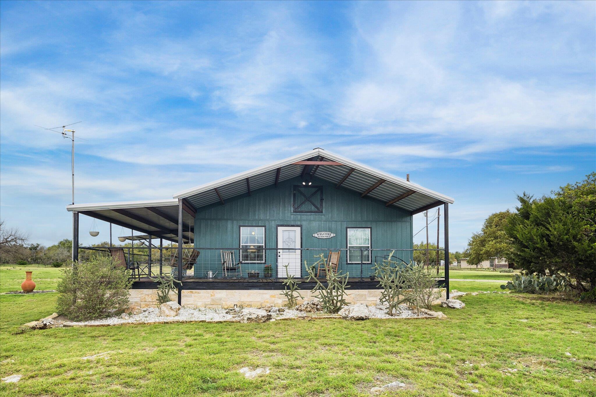 129 Rolling Oaks, Harper, TX 78631 — photo 1