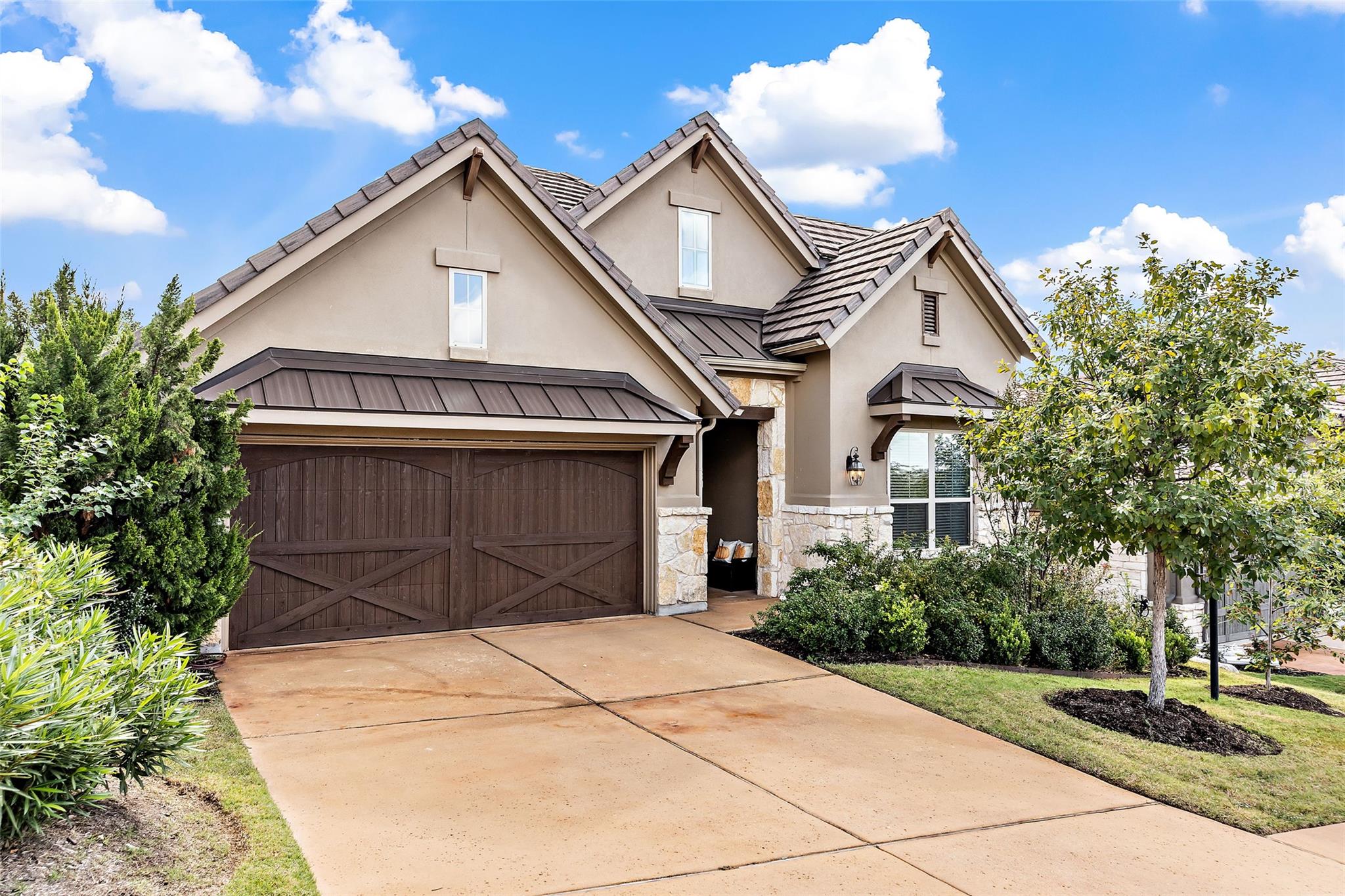 106 Maxwell, Austin, TX 78738 — photo 1