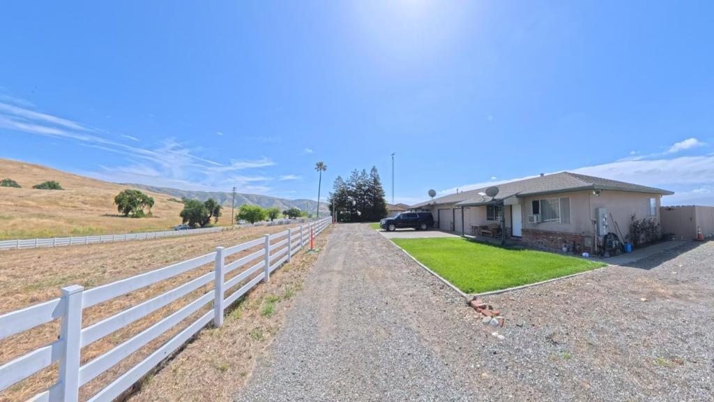 4790 Pacheco Pass Highway, Gilroy, CA 95020 — photo 1