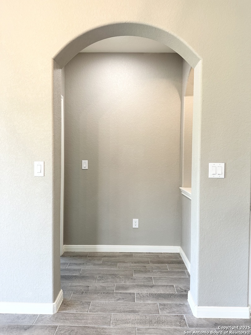 218 Iron Gate, , 78064 — photo 1