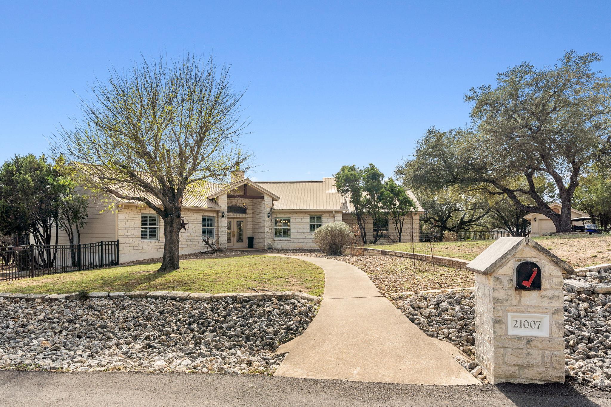 21007 Newhaven, Lago Vista, TX 78645 — photo 1