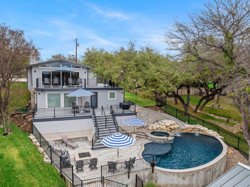 205 Beaver, Horseshoe Bay, TX 78657 — photo 1