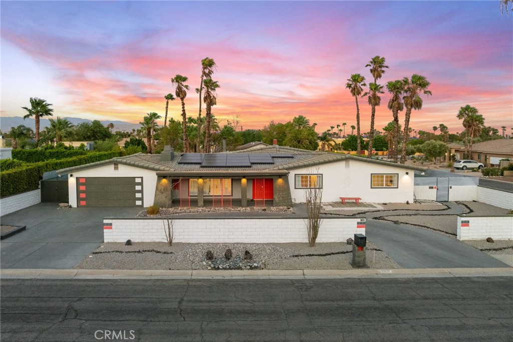 2306 Acacia Rd E, Palm Springs, CA 92262 — photo 1
