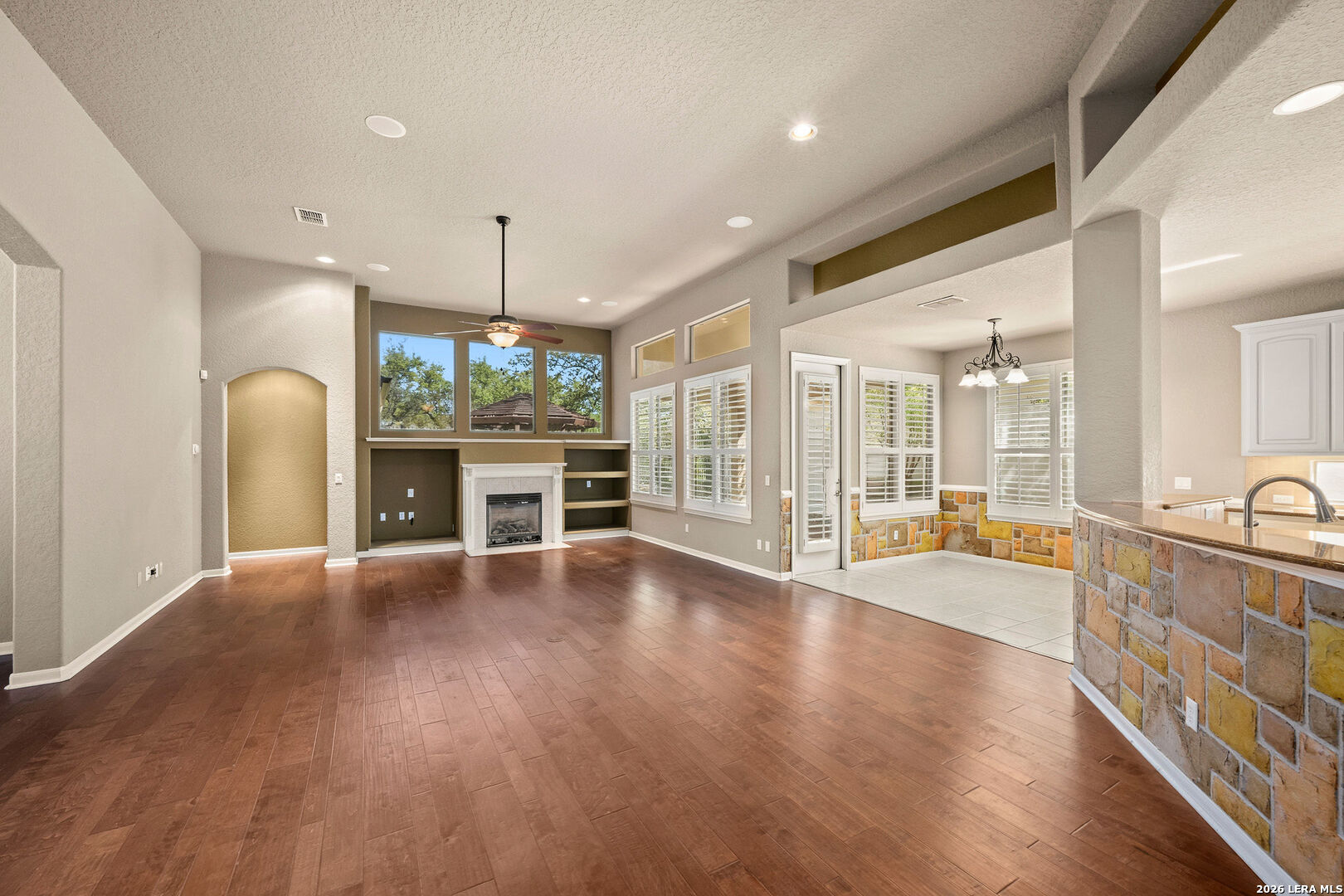 111 Garden Trace, ,  78260 — photo 1