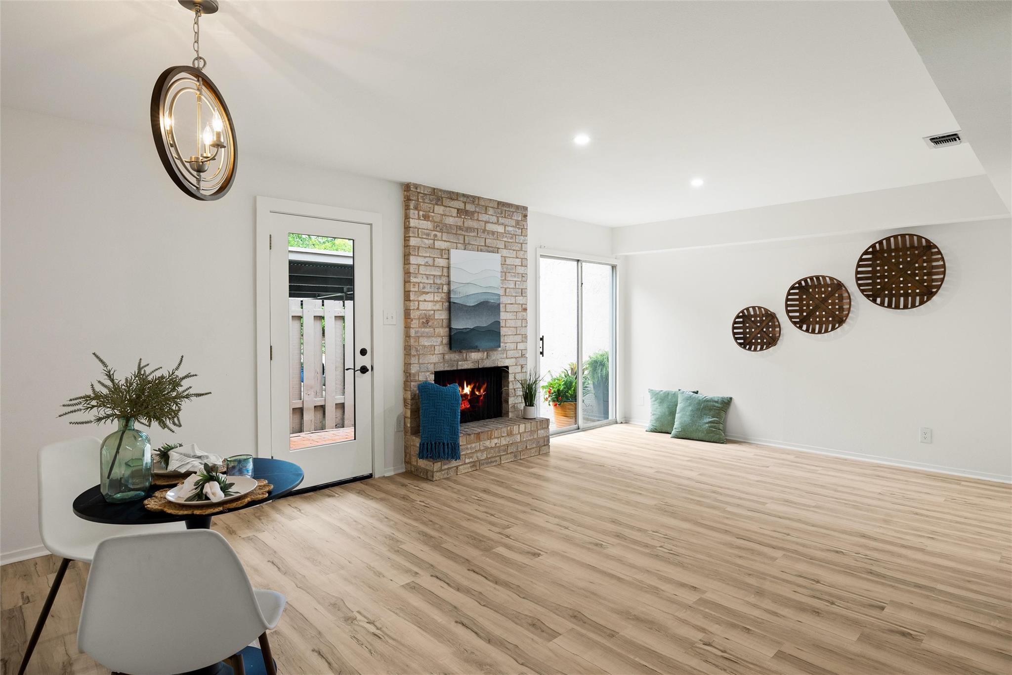 3613 Las Colinas, Austin, TX 78731 — photo 1