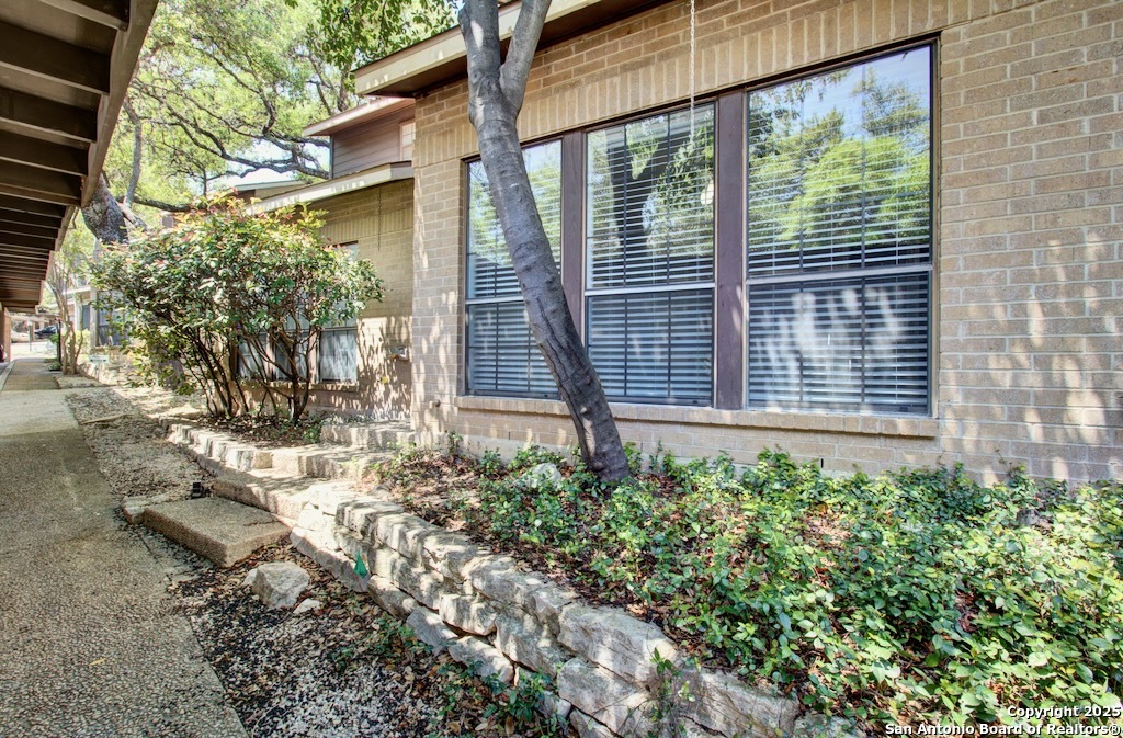 8633 Datapoint, , 78229 — photo 1