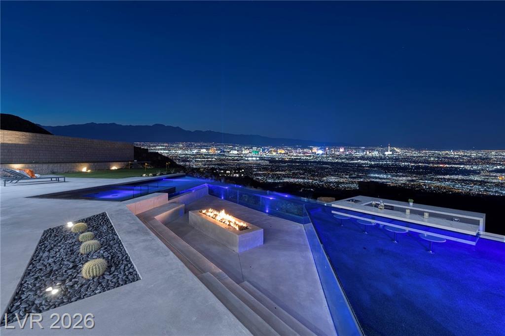 563  Grand Rim Drive, Henderson, NV 89012 — photo 1