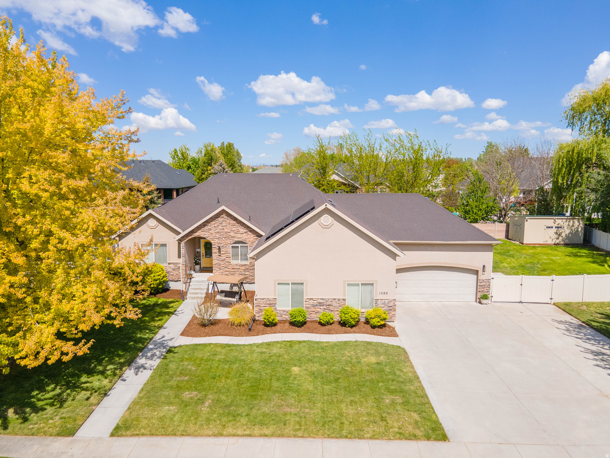 1580  CRESTMONT WAY, Kaysville, UT 84037 — photo 1