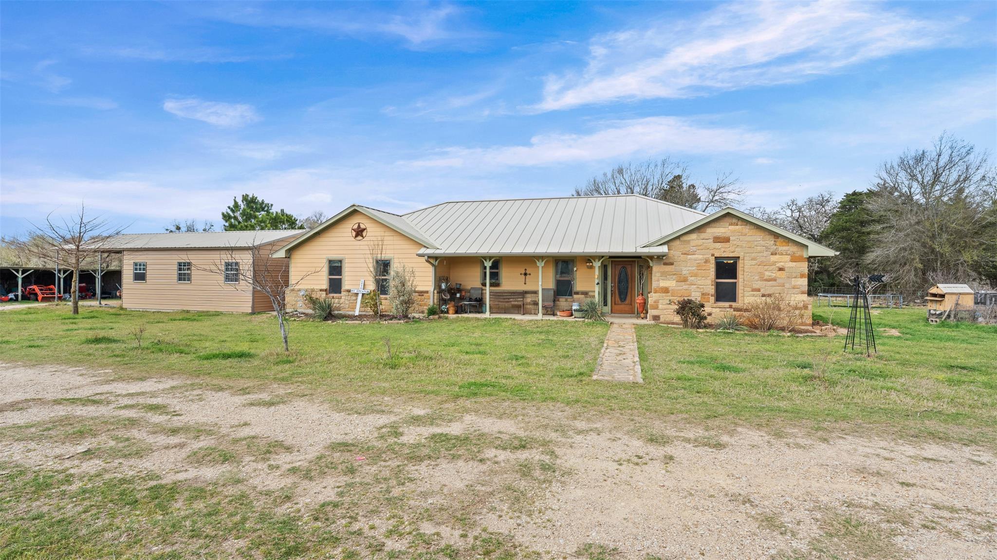 1102 Fairview, Rockdale, TX 76567 — photo 1