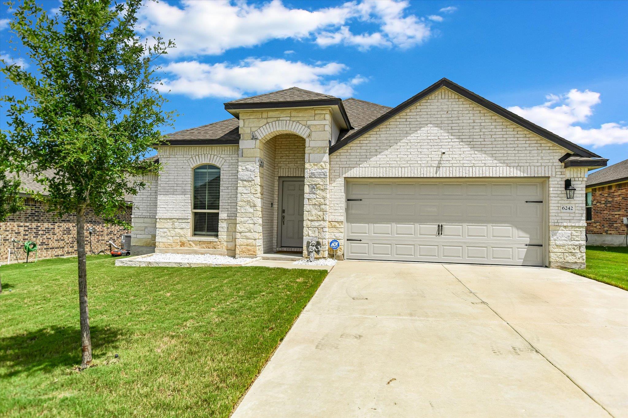 6242 Matagorda, Belton, TX 76513 — photo 1