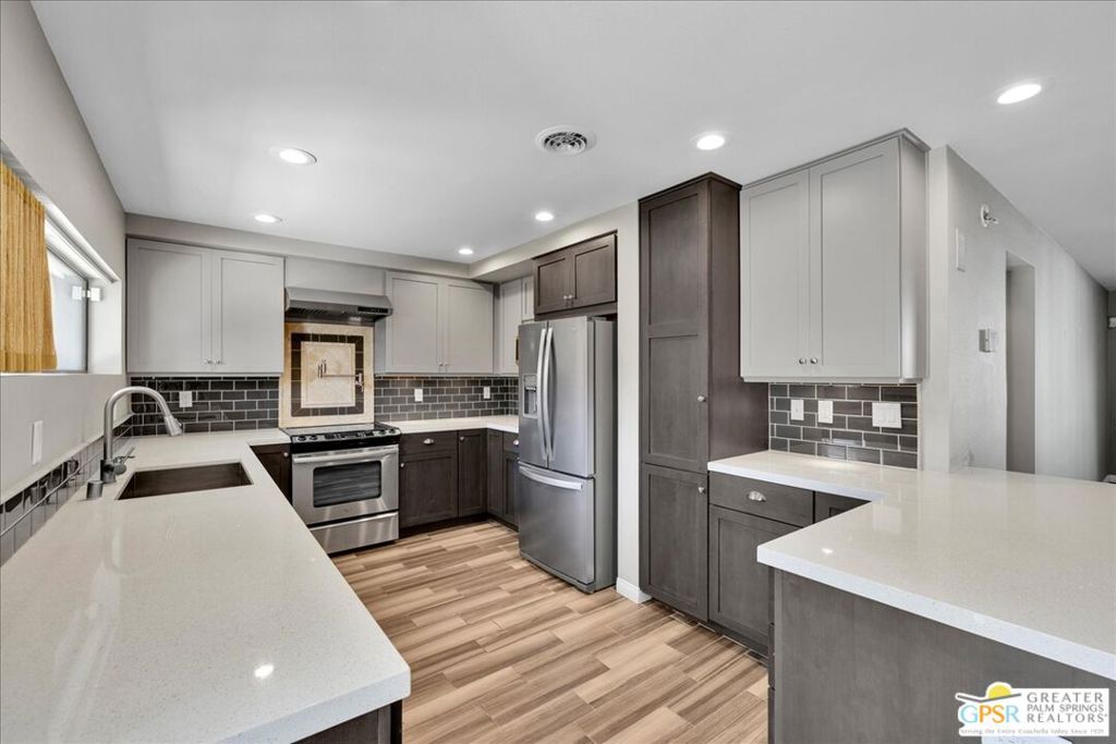 261 E La Verne Way B, Palm Springs, CA 92264 — photo 1